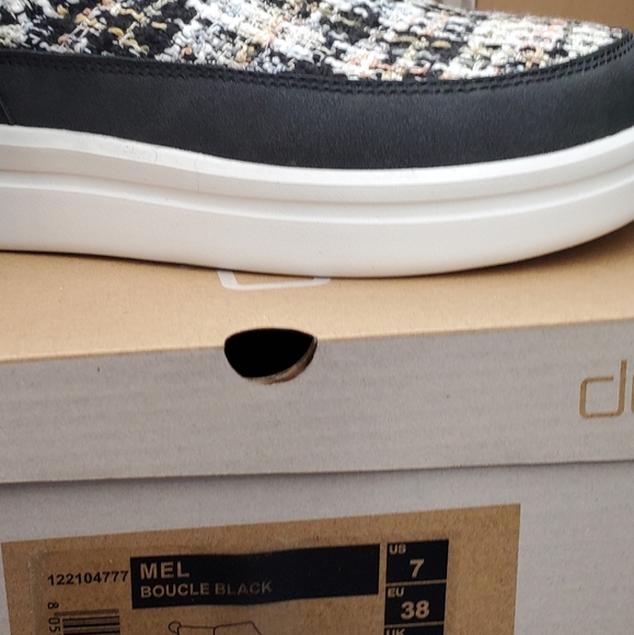 HEY DUDE MEL BOUCLE BOOTS - Picture 3 of 3